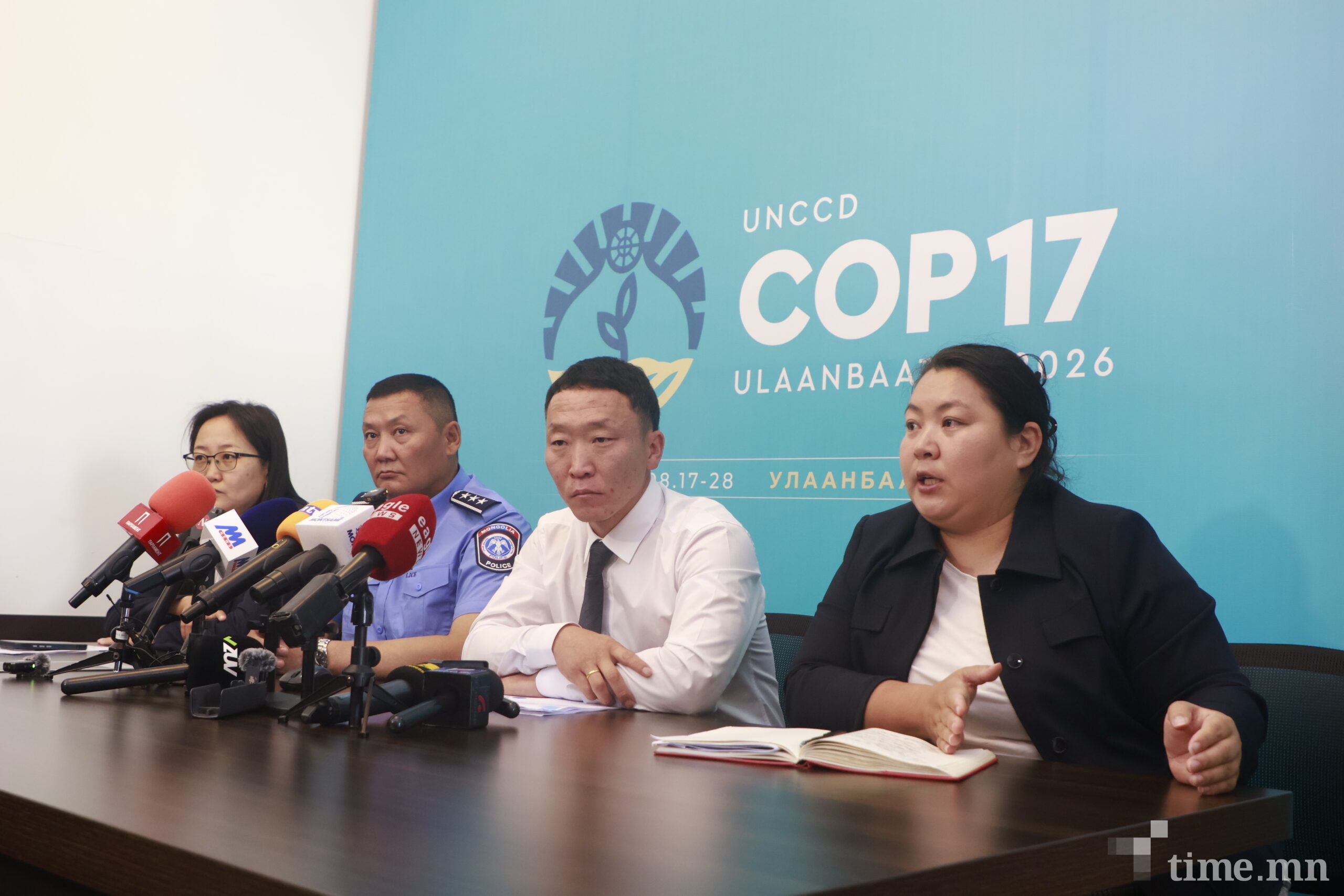 Б.Очирбат: COP17-г сонирхох иргэдийг тусгай тээврийн хэрэгслээр зөөнө