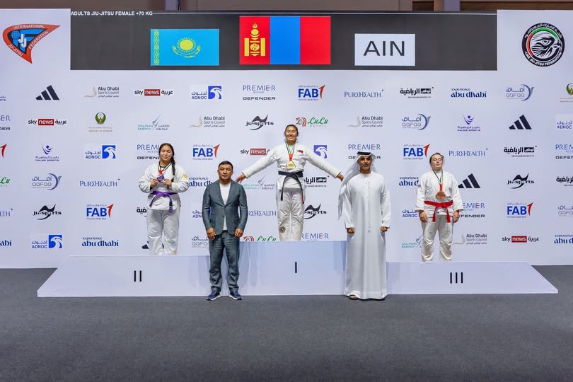 Монголоос мэргэжлийн жюү жицүгийн Дэлхийн аварга төрлөө