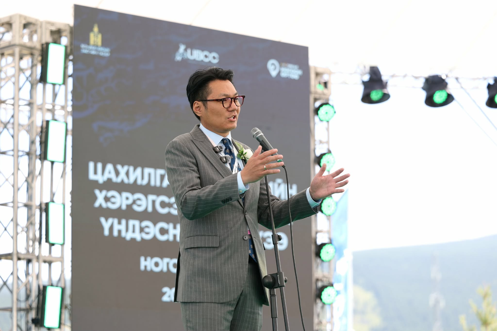 Цахилгаан машин цэнэглэх 30 ногоон өртөө ашиглалтад орууллаа