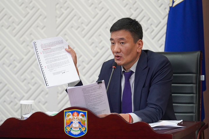 Нийслэлийн Хөрөнгө оруулалтын газрын дарга асан С.Цэрэнсодном нарын 15 хүнд холбогдох хэргийг шүүхэд шилжүүллээ