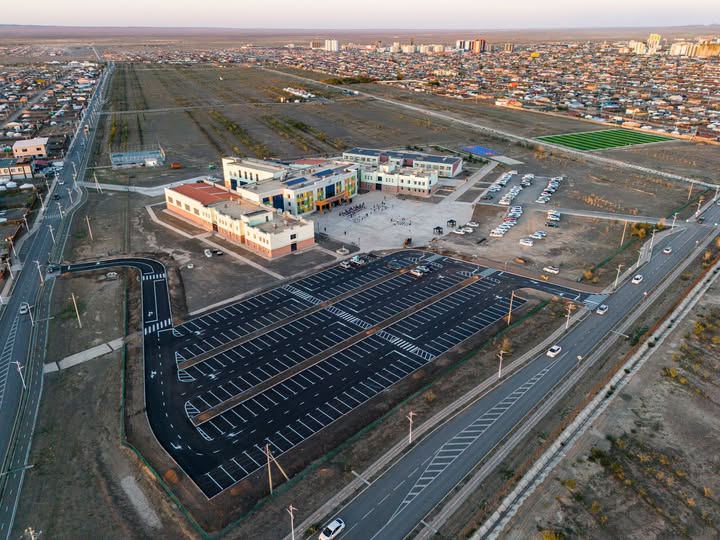 6-р сургууль 100 гаруй машины зогсоолтой боллоо