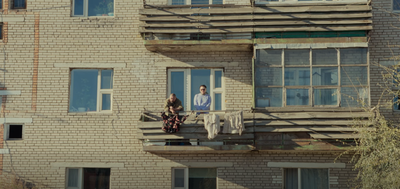 “Овгор” киноны дууг Гавьяат жүжигчин Ц.Цэрэнболд, реппер Гинжин нар дуулжээ