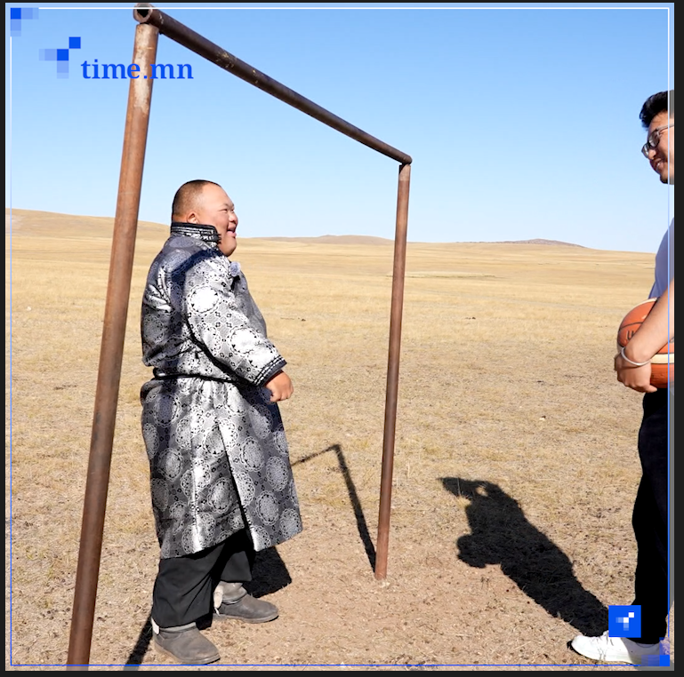 Г.Лодойдамба: Сургуулийн тэтгэмжийн мөнгөөрөө “Төмөр хүлгээ” авсан
